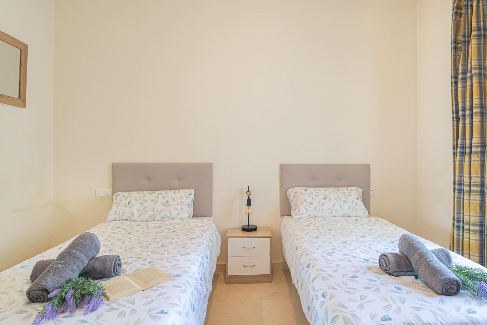 Sunbeach - Puerto Banus Apartment *